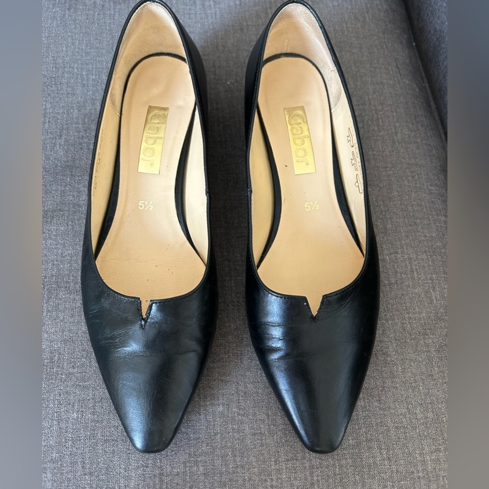 Gabor Black Pointed Toe Leather Pumps